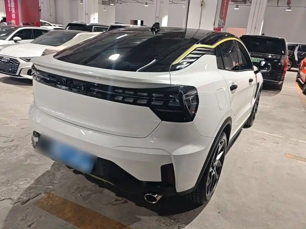 Lynk & Co 05 2023 2022 2.0TD 2WD Shine Halo