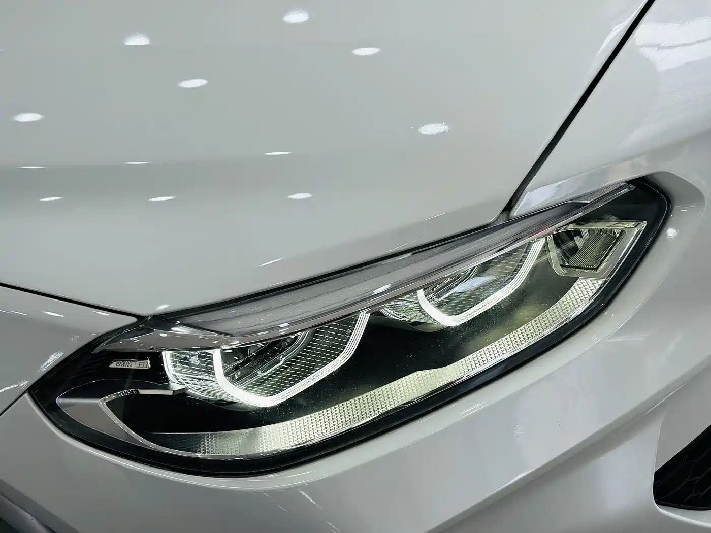 BMW 1 Series 2023 120i M Sport Shadow Edition фото 11