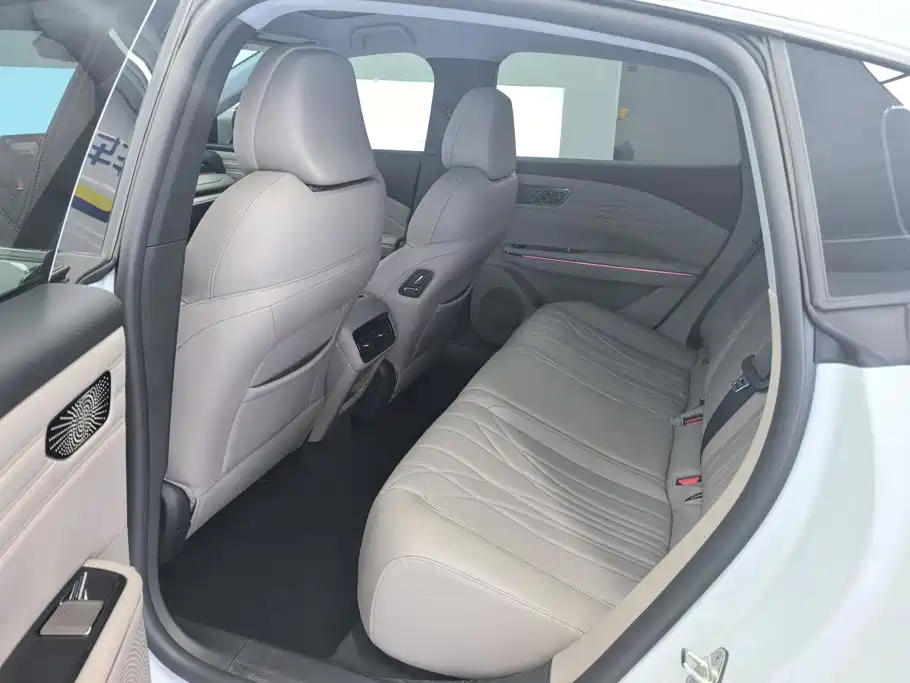Geely Galaxy Galaxy Xingyao 8 2026 2025 130km EM-i Premium Edition
