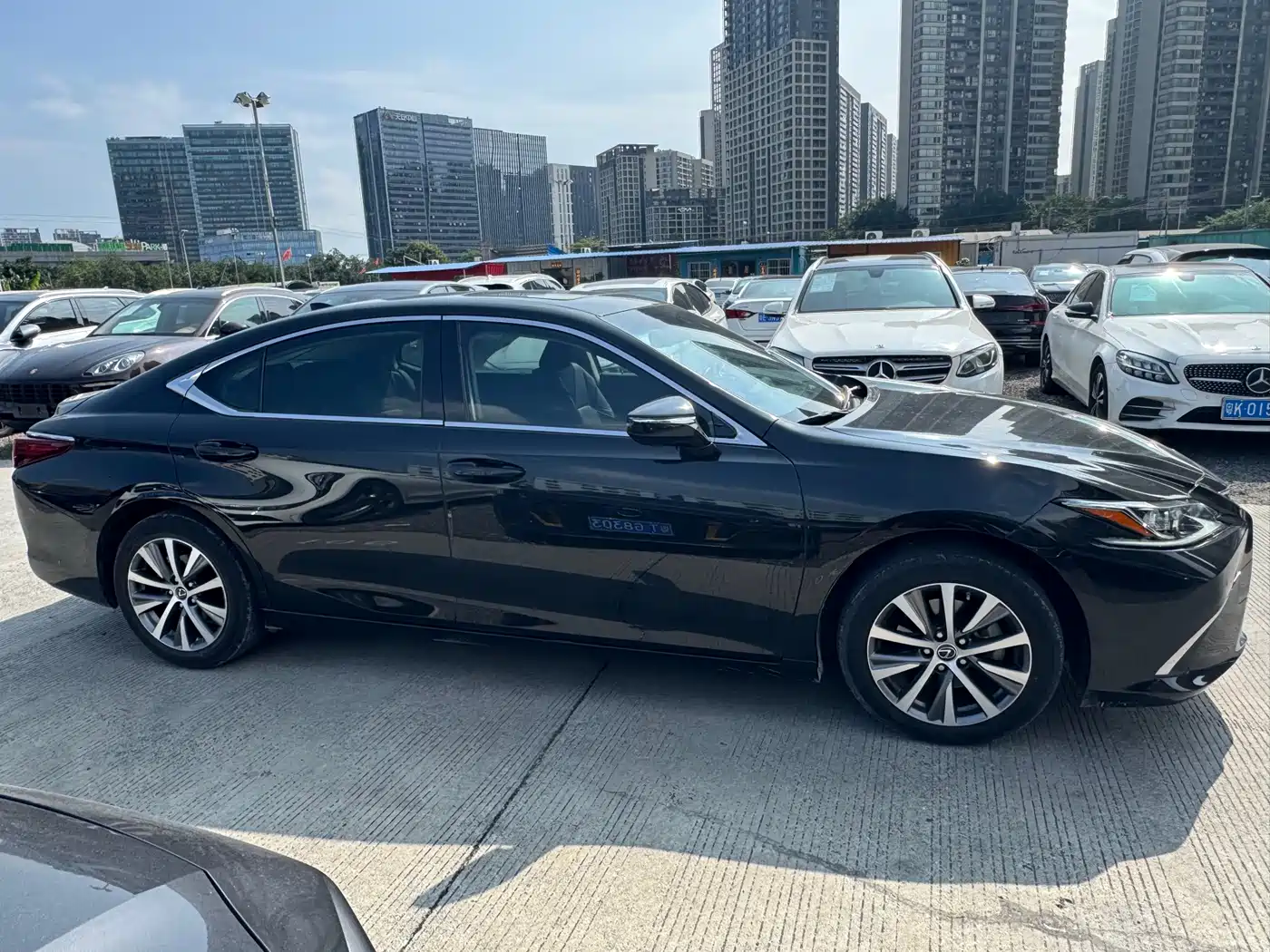 Lexus ES 2021 200 Luxury Edition фото 5