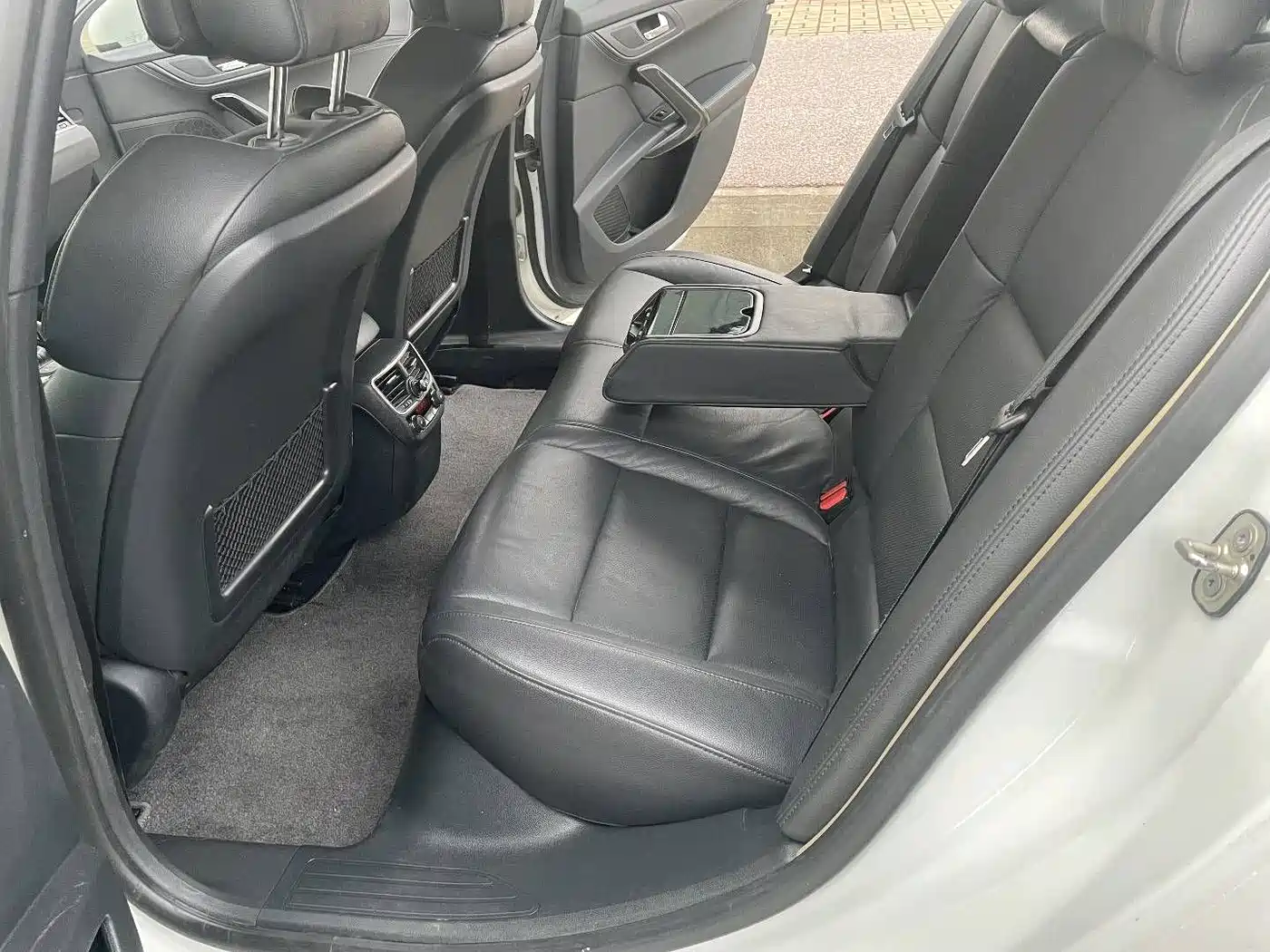 Peugeot 508 2013 2.3L Roland Garros Edition фото 22