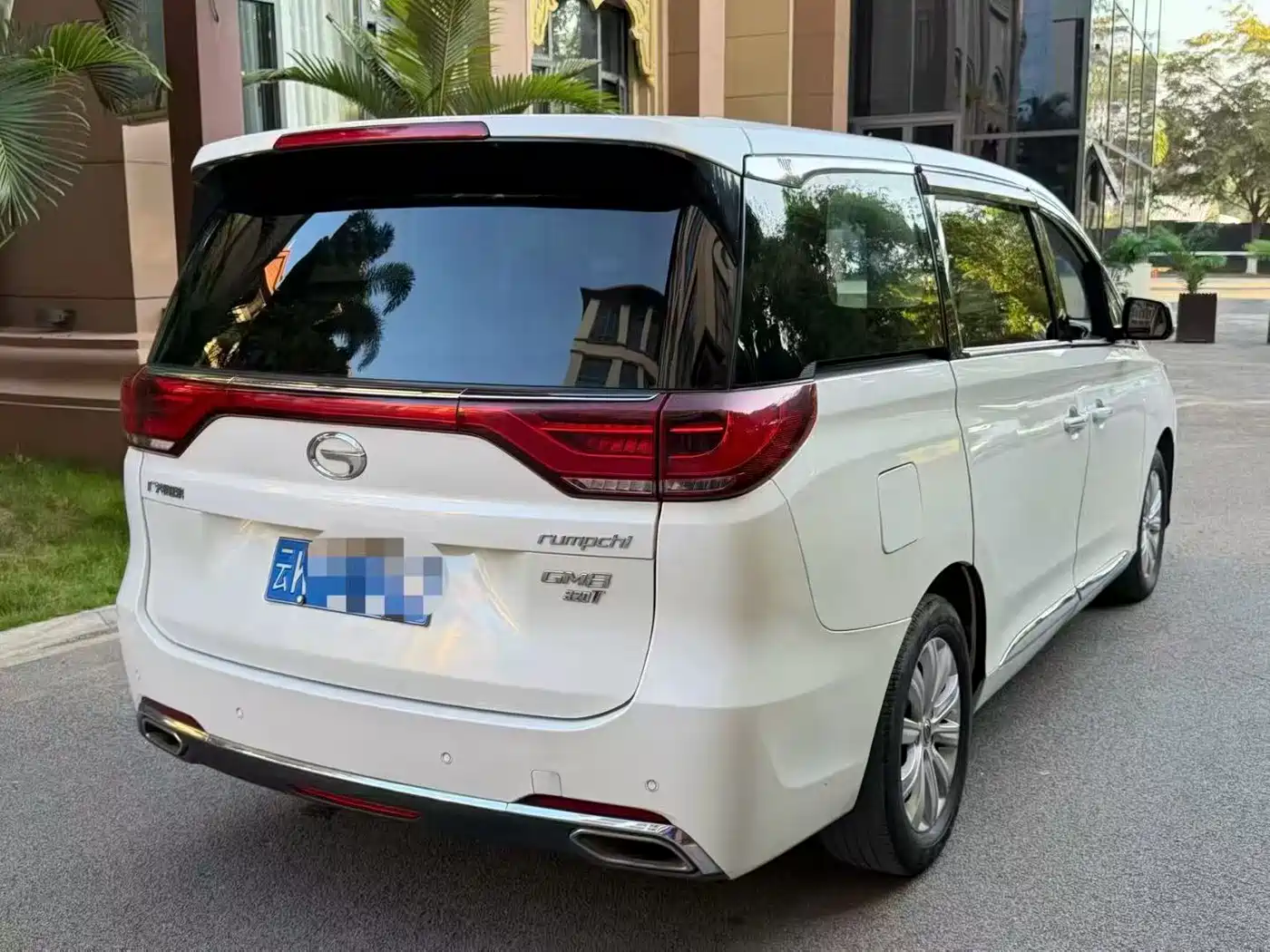 GAC Trumpchi Trumpchi M8 2018 320T Exclusive Edition фото 7