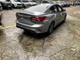 Фото 6 - Ford Focus