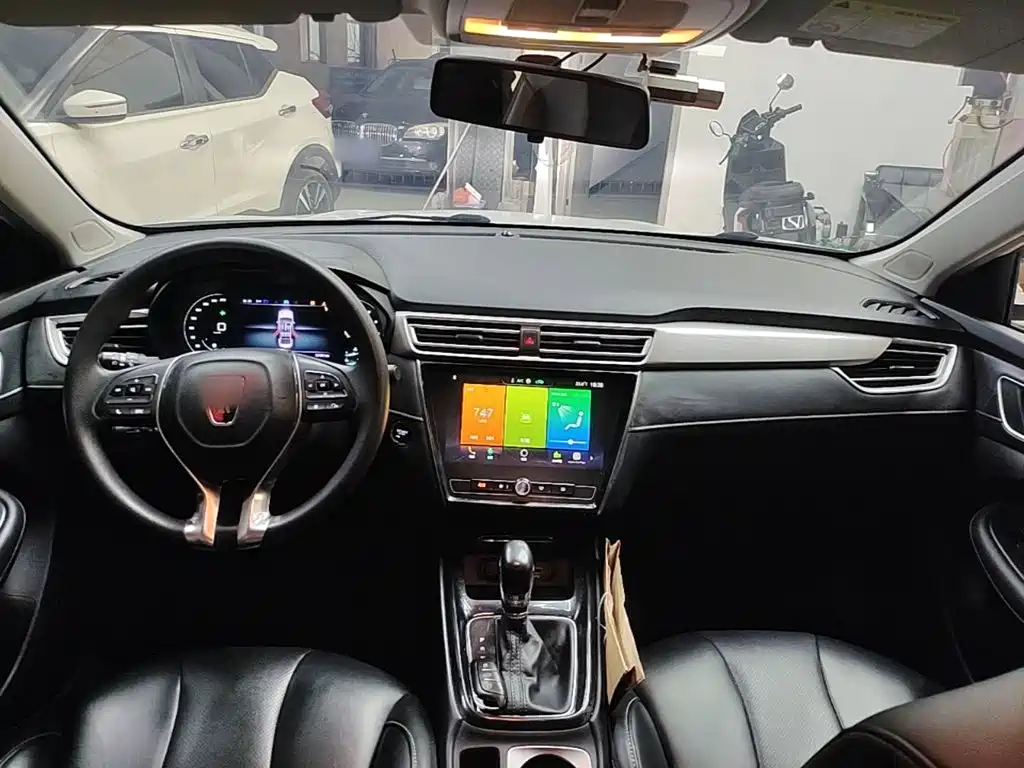 Фото 10 - Roewe i5