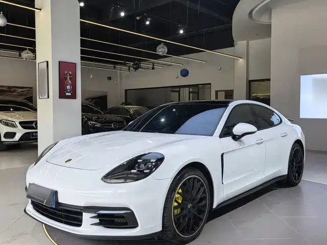 Porsche Panamera 2020