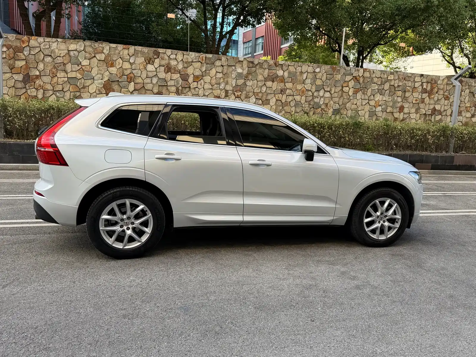 Photo 15 - Volvo XC60