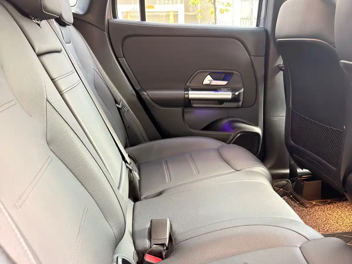 Фото 26 - Mercedes-Benz GLA