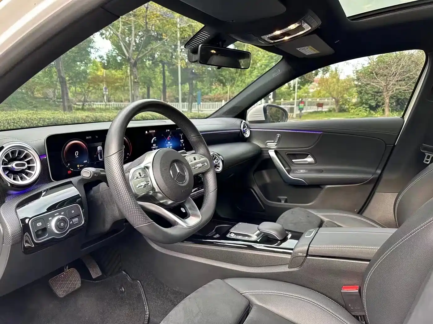 Mercedes-Benz A-Class 2020 A 200 L Sport Sedan фото 4
