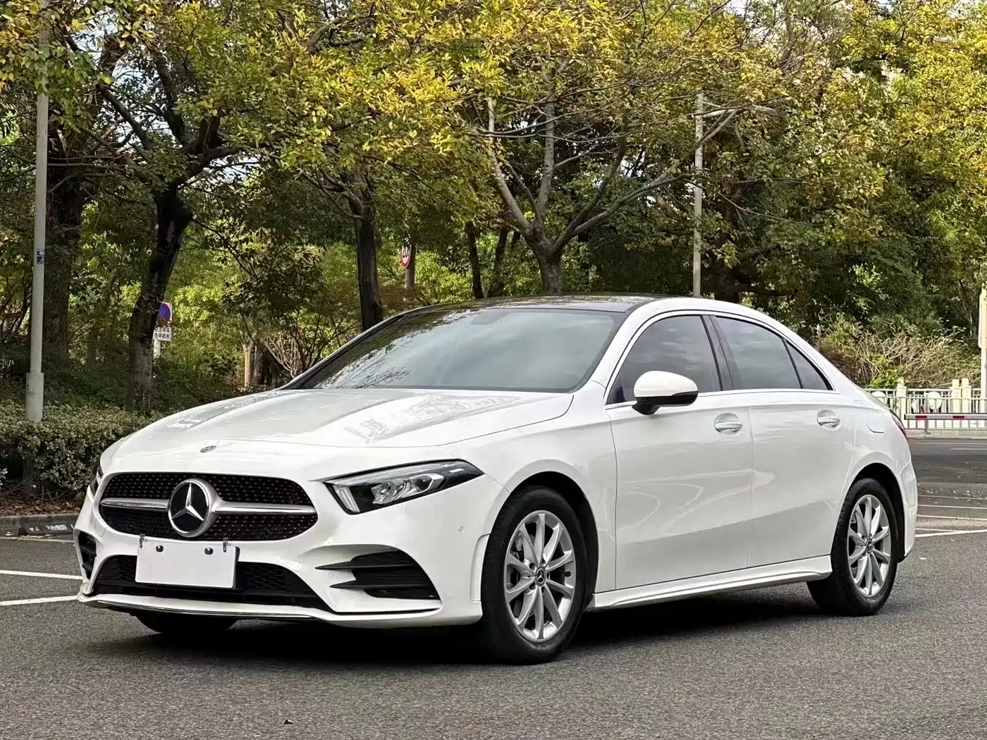 Mercedes-Benz A-Class 2020 A 200 L Sport Sedan фото 3