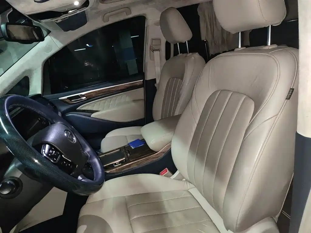 GAC Trumpchi Trumpchi M8 2018 320T Flagship Edition фото 8