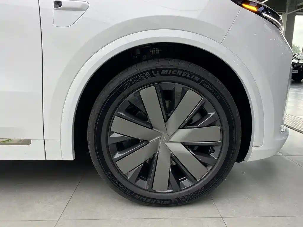 Li Auto Li Xiang L9 2026