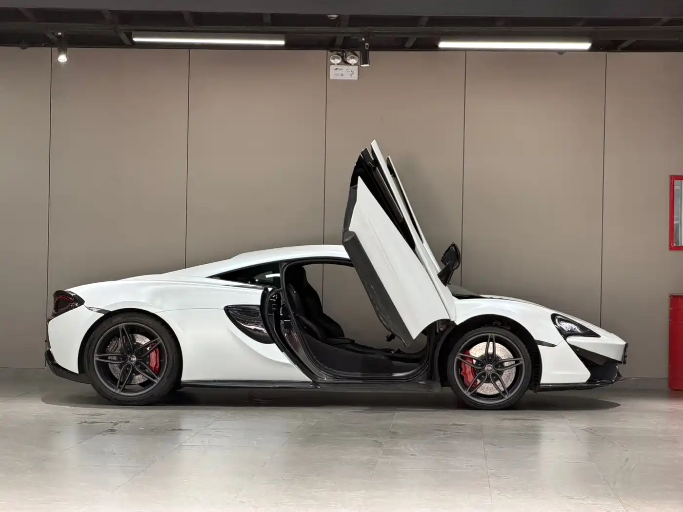 McLaren 570 2016 2015 570S 3.8T Coupe