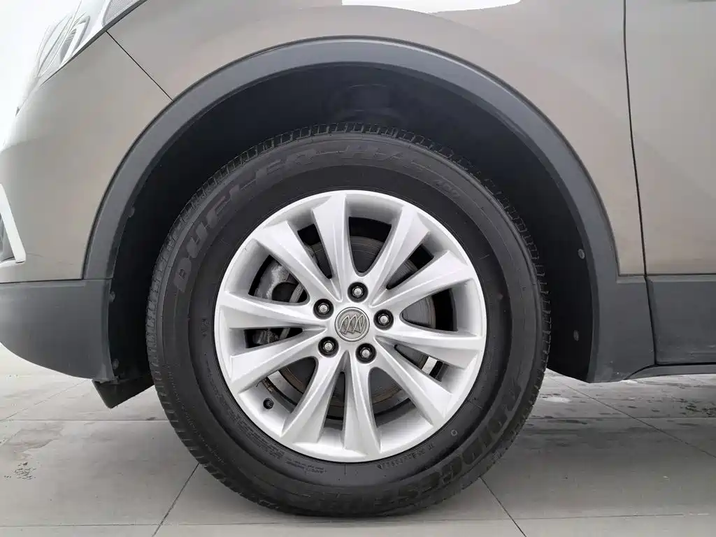 صورة 17 - Buick Envision Plus