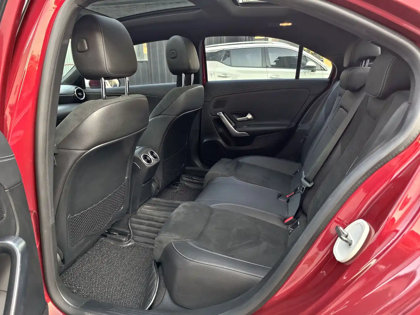 Mercedes-Benz A-Class 2019 A 200 L Sport Sedan фото 4
