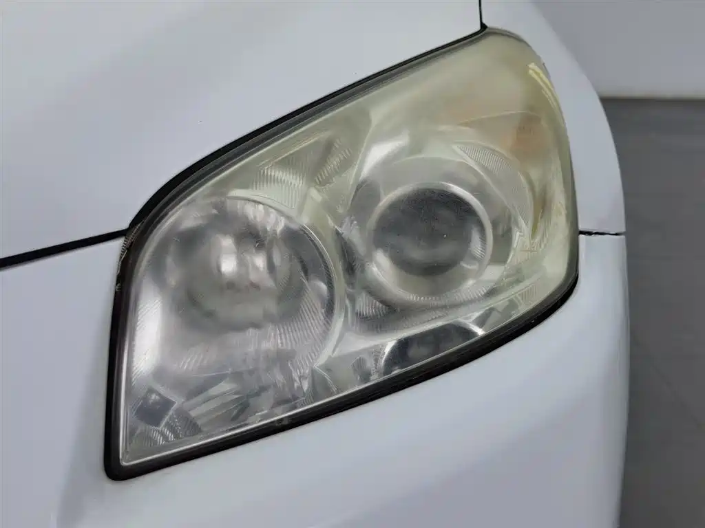 Toyota RAV4 Rongfang 2010 2.0L Automatic Luxury Upgrade Edition фото 7