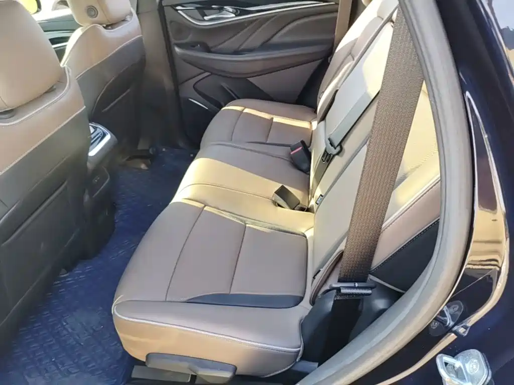 Photo 17 - Buick Enclave