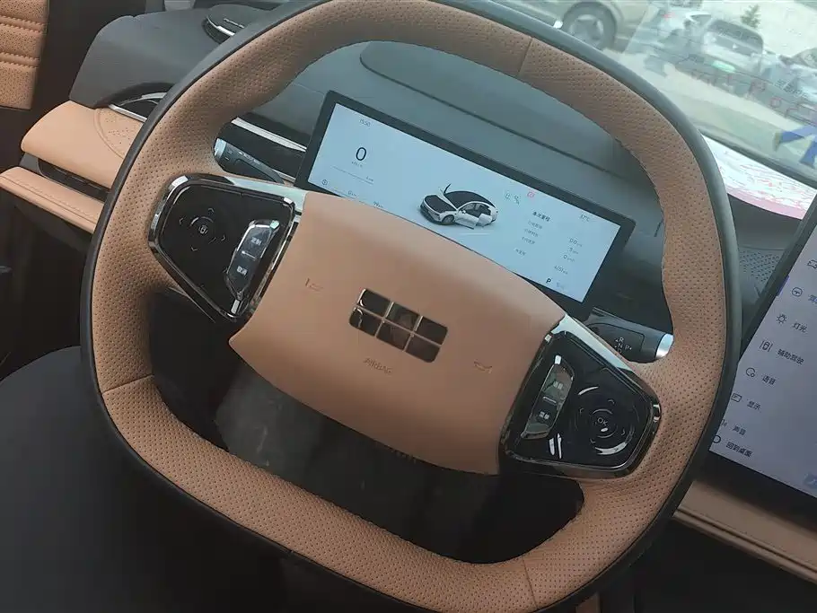 Geely Galaxy Galaxy Xingyao 8 2025 130km EM-P Starship Edition фото 15