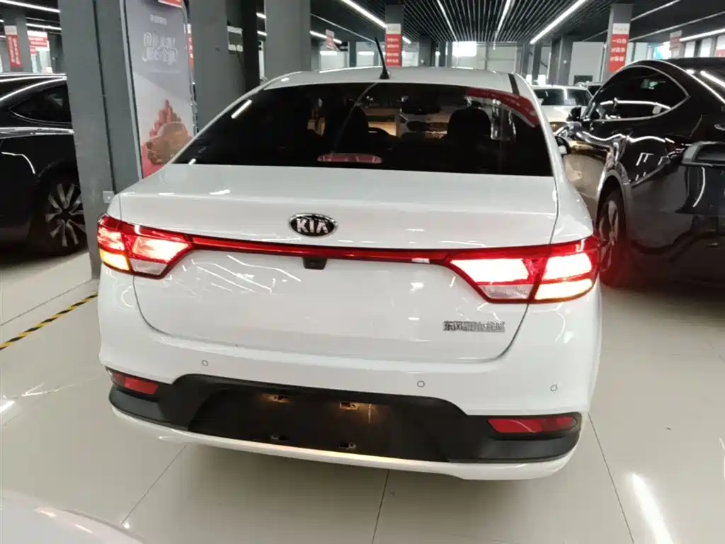 KIA K2