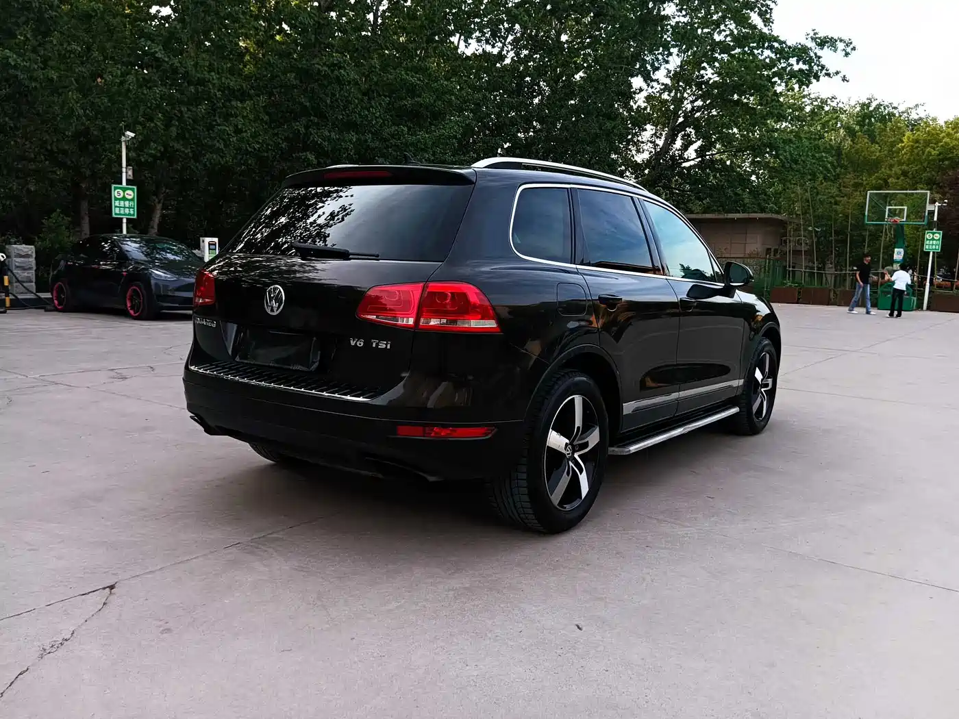 Volkswagen Touareg 2011 3.0TSI Luxury фото 4