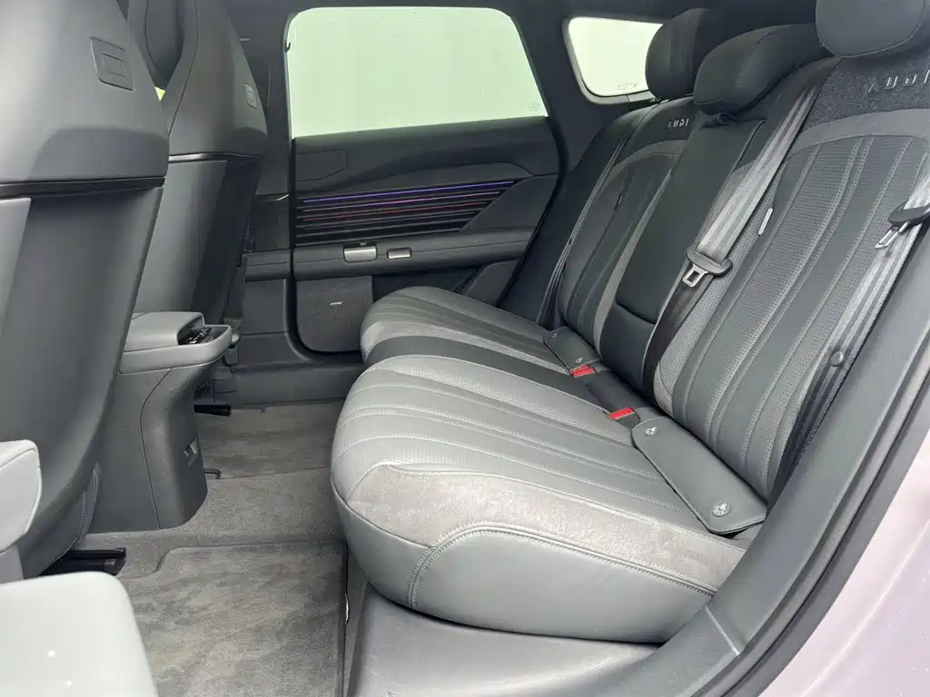 Audi E5 Sportback 2025 2025 386kw 4WD