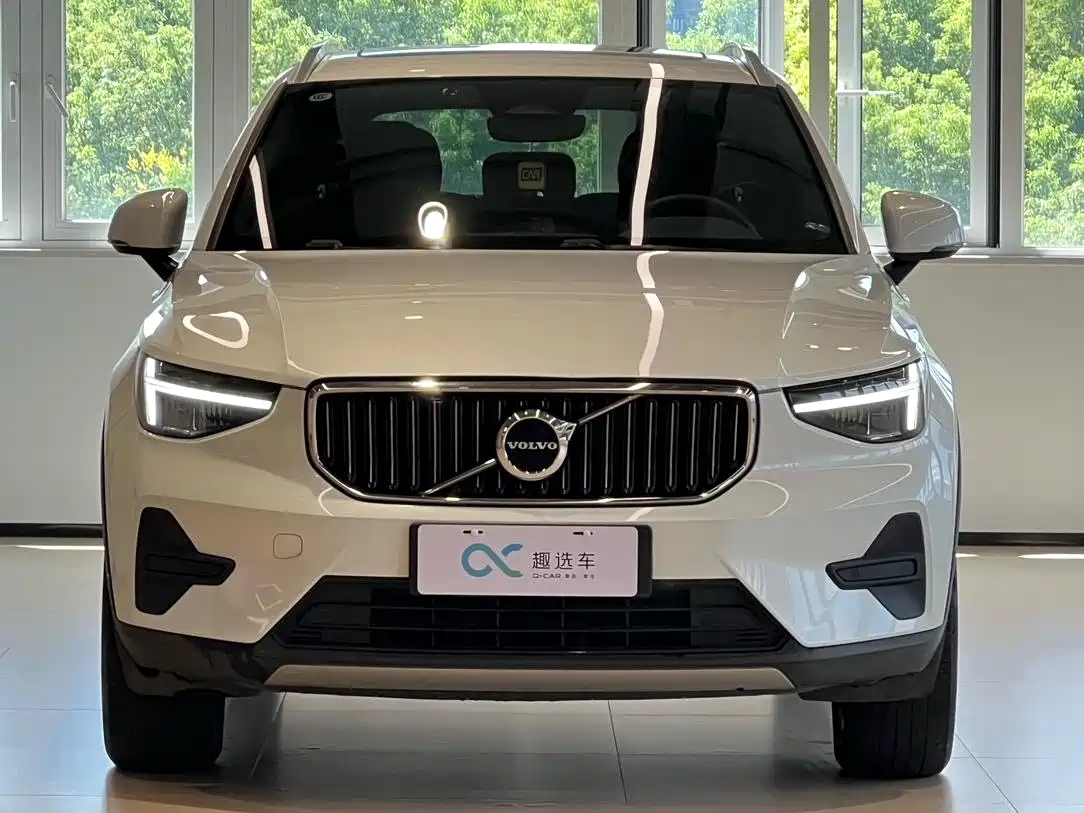 2024 Volvo XC40