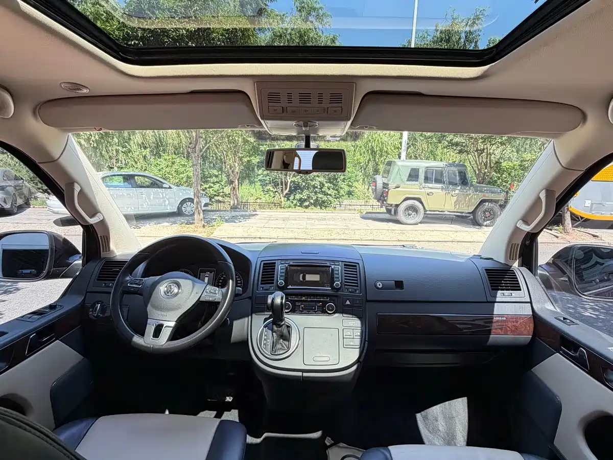 Volkswagen Multivan 2012 2.0TSI 4WD Premium фото 14