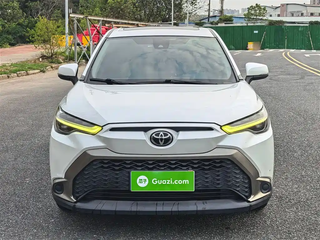 Toyota Frontlander 2022 2.0L CVT Luxury Edition фото 20