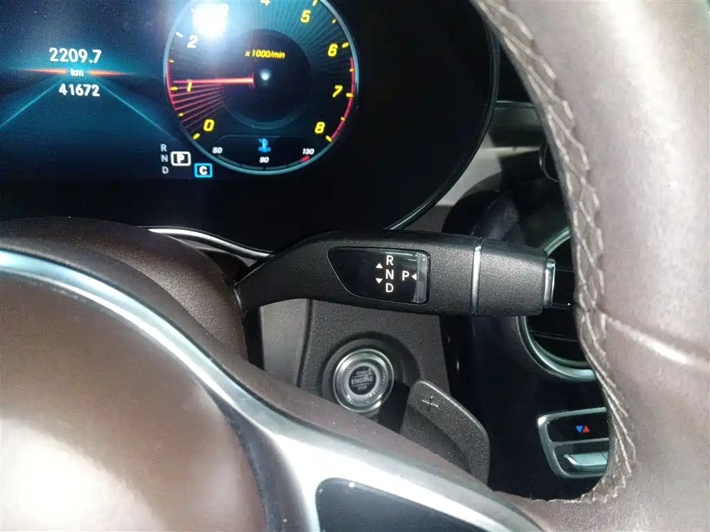 Mercedes-Benz GLC 2022 Facelift GLC 260 L 4MATIC Dynamic фото 10