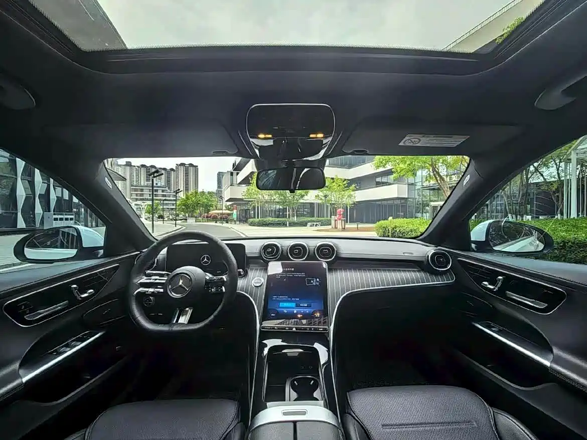 Mercedes-Benz C-Class 2023 Facelift C 200 L Sport Edition фото 6