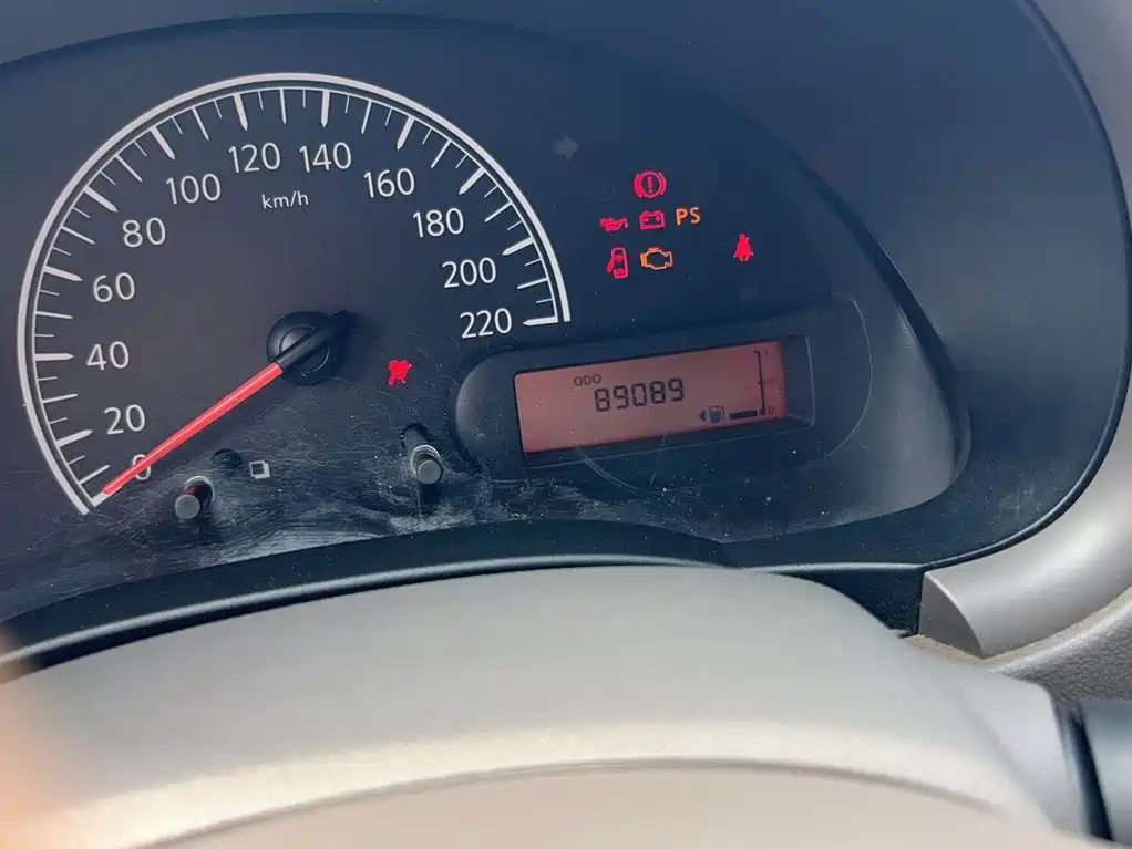 Nissan Sunny 2016 2015 1.5XE Manual Elite