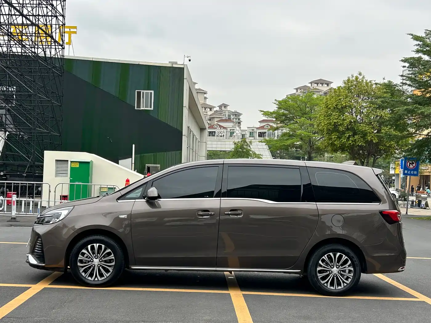 Buick GL8 2023 Model Land Business Class Smart фото 2