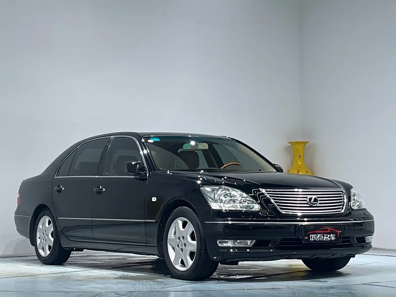 Фото 4 - Lexus LS