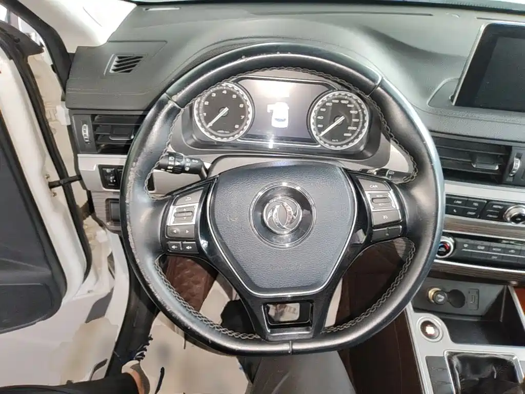 Dongfeng Fengxing Jingyi X5 2017 2017 Power Enjoy Series 1.5T Manual Exclusive