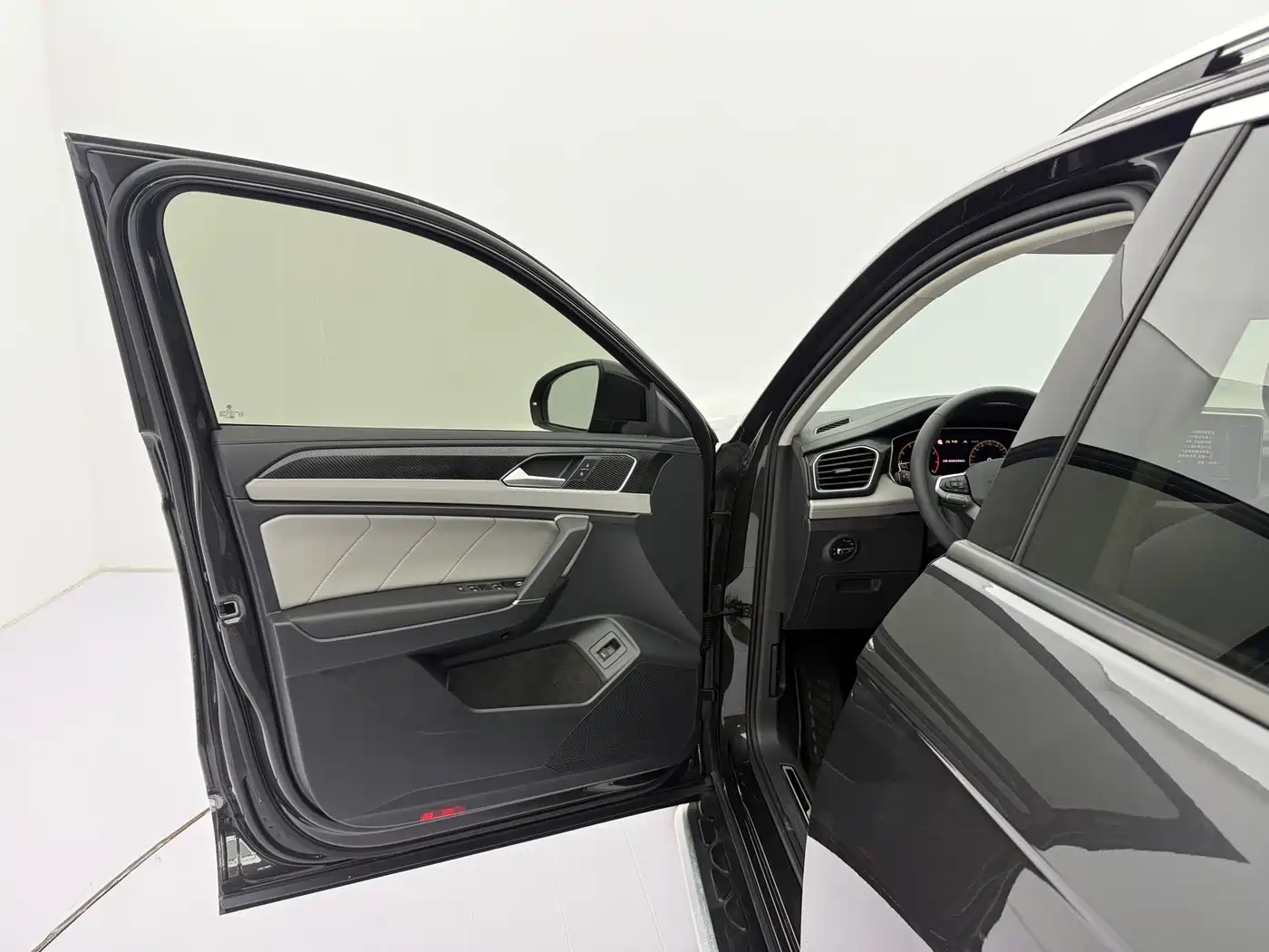 Volkswagen Tayron 2023 280TSI 2WD Luxury Plus Advanced Edition фото 22