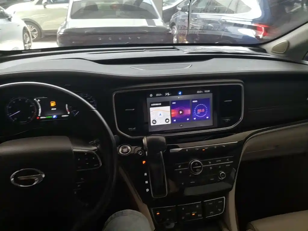 GAC Trumpchi Trumpchi M8 2018 320T Flagship Edition фото 10
