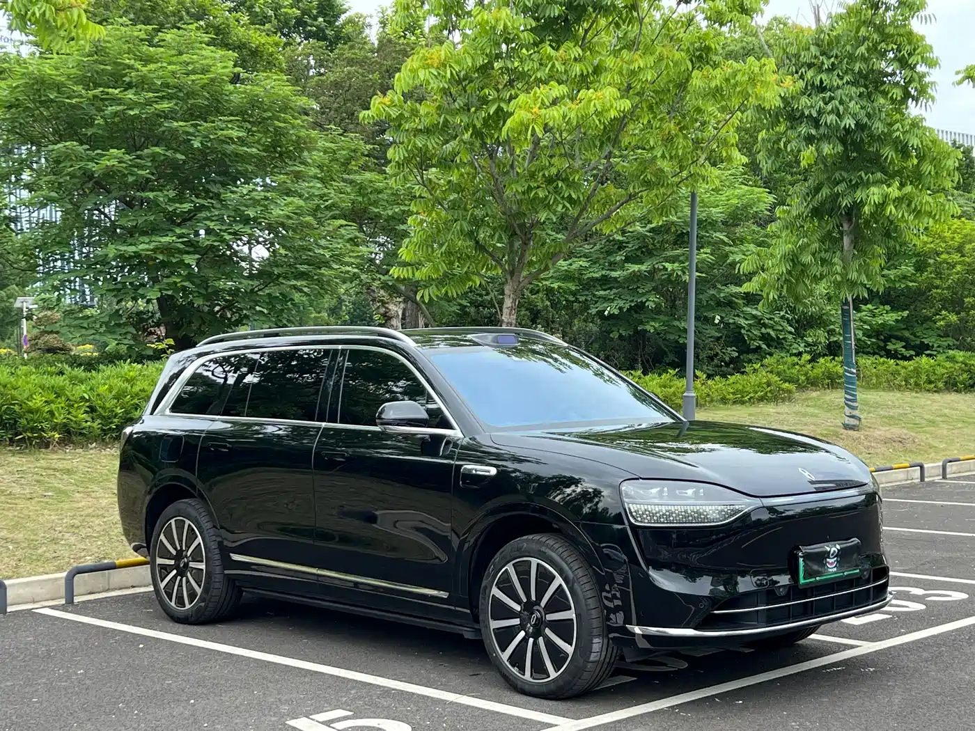 AITO Wenjie AITO M9 2025 Extended Range Ultra 52kWh 6-Seater фото 3