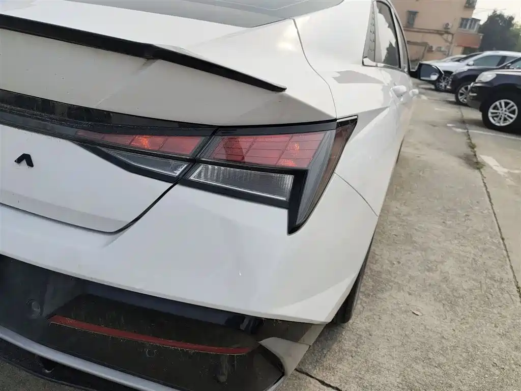 Hyundai Elantra 2023 1.5L CVT GLX Elite Edition фото 24