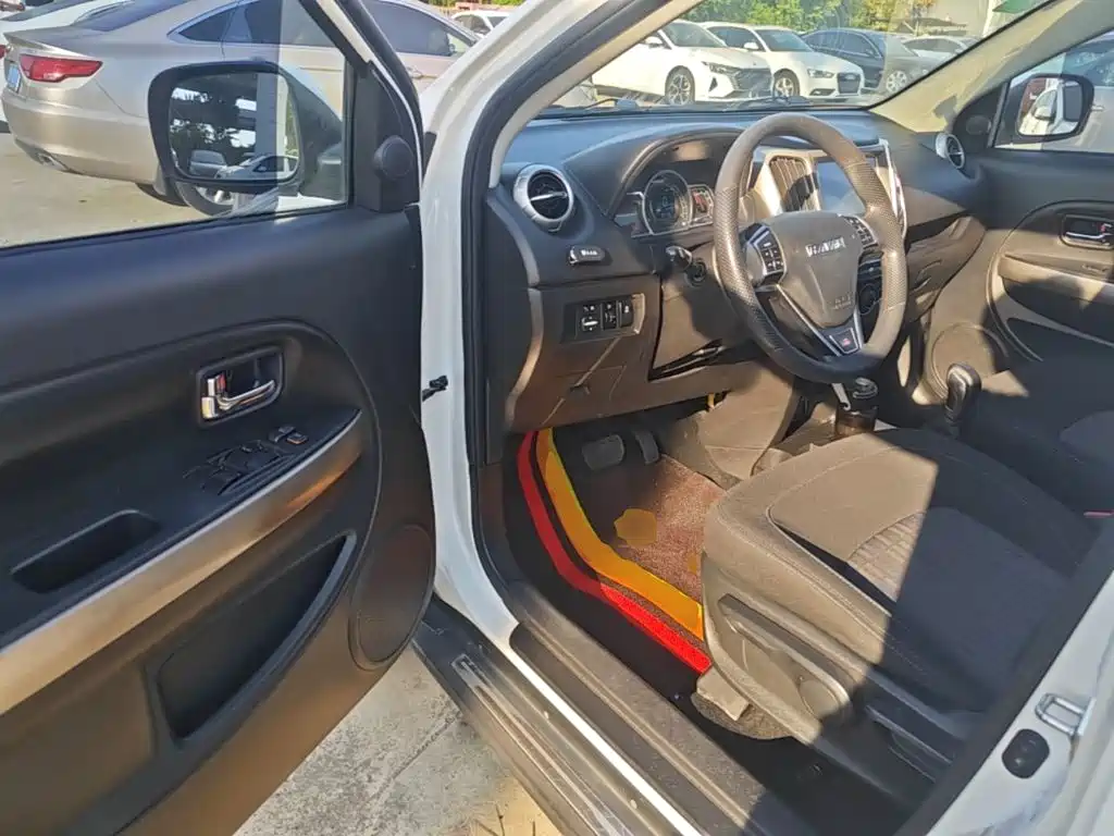 Photo 16 - Haval H1