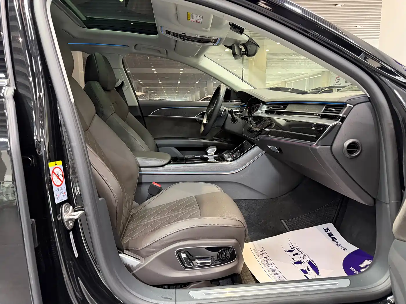 Audi A8 2022 A8L 50 TFSI quattro Comfort Collector's Edition фото 11