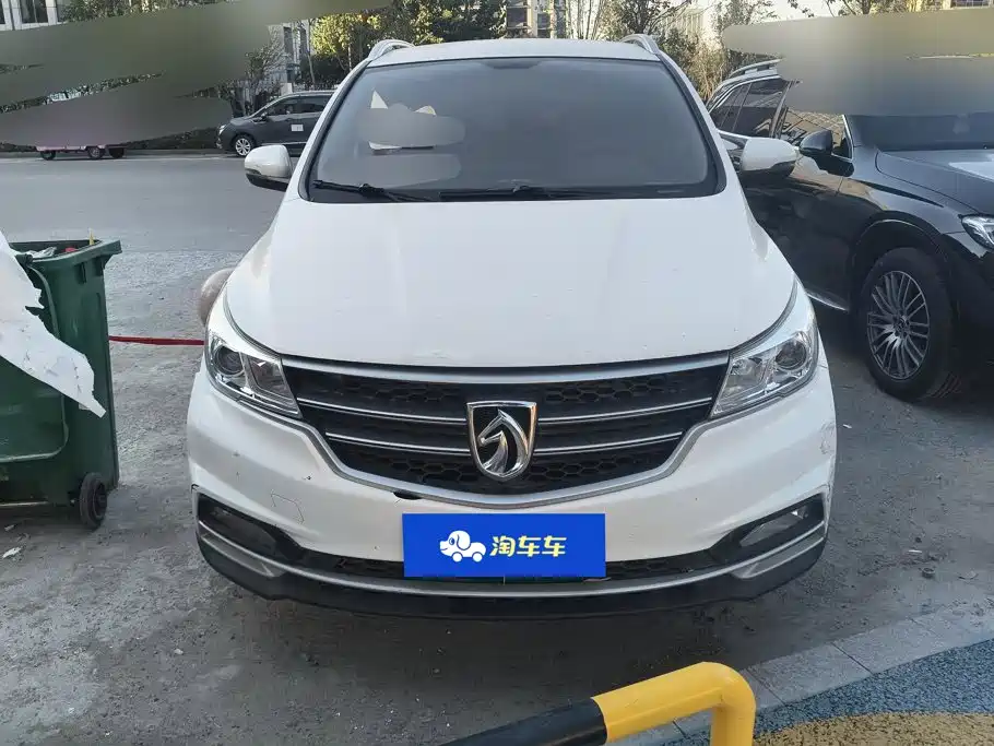 Baojun 730 2020 2019 1.5L Manual Fashion Edition 7-Seater China VI
