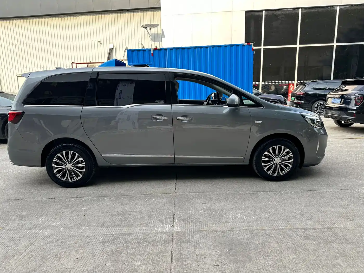 Buick GL8 2022 Land Business Class 652T Luxury фото 4