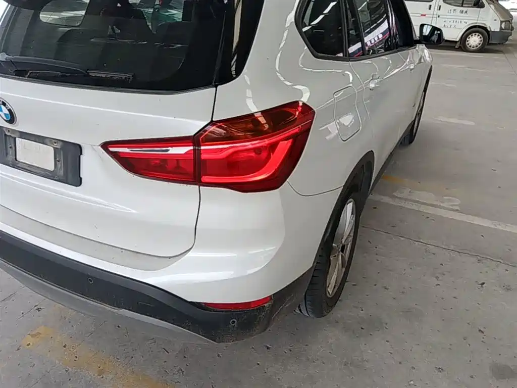 BMW X1 2016 sDrive18Li Fashion Model фото 8