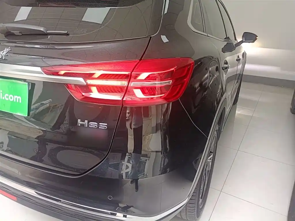 Hongqi HS5 2022 Facelift 2.0T Smart Flag Enjoyment Edition фото 8