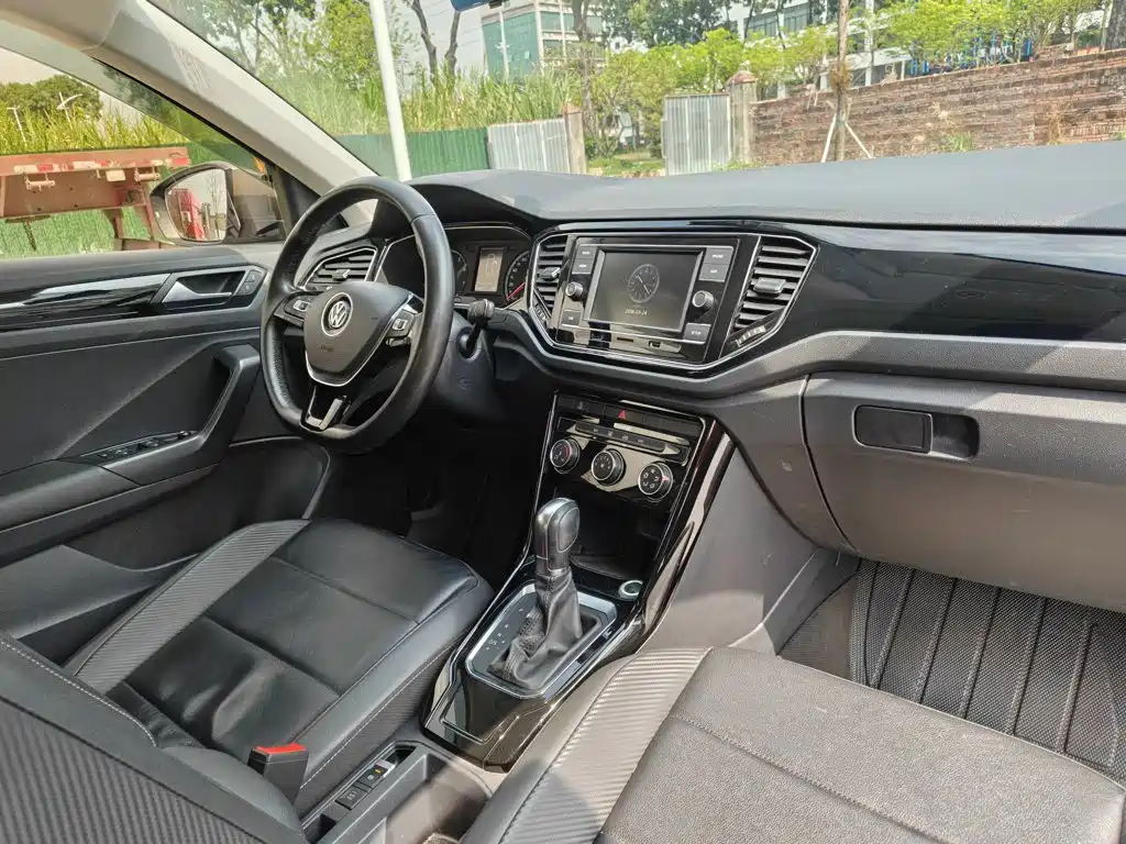 Volkswagen T-ROC 2018 2018 280TSI DSG 2WD Comfort (China V)