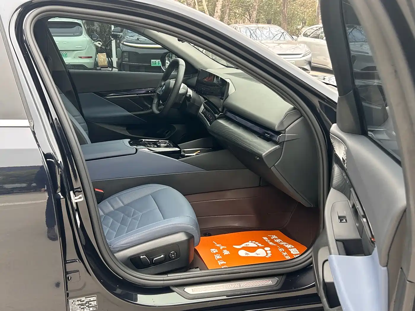 BMW i5 2024 eDrive 35L Premium Luxury Package фото 4