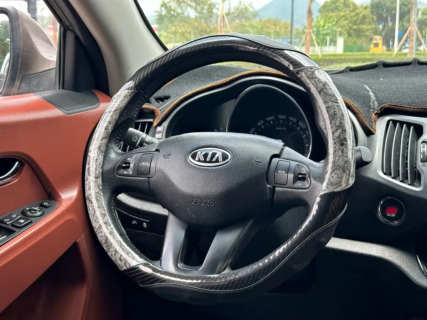 Kia Sportage 2012 2.0L Automatic 2WD GLS фото 7