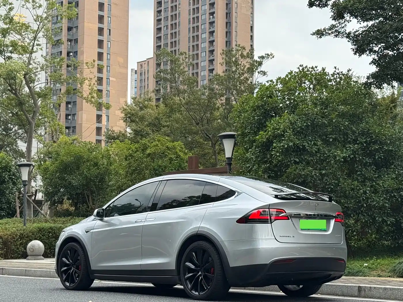 Tesla Model X 2017 2016 Model X P90D