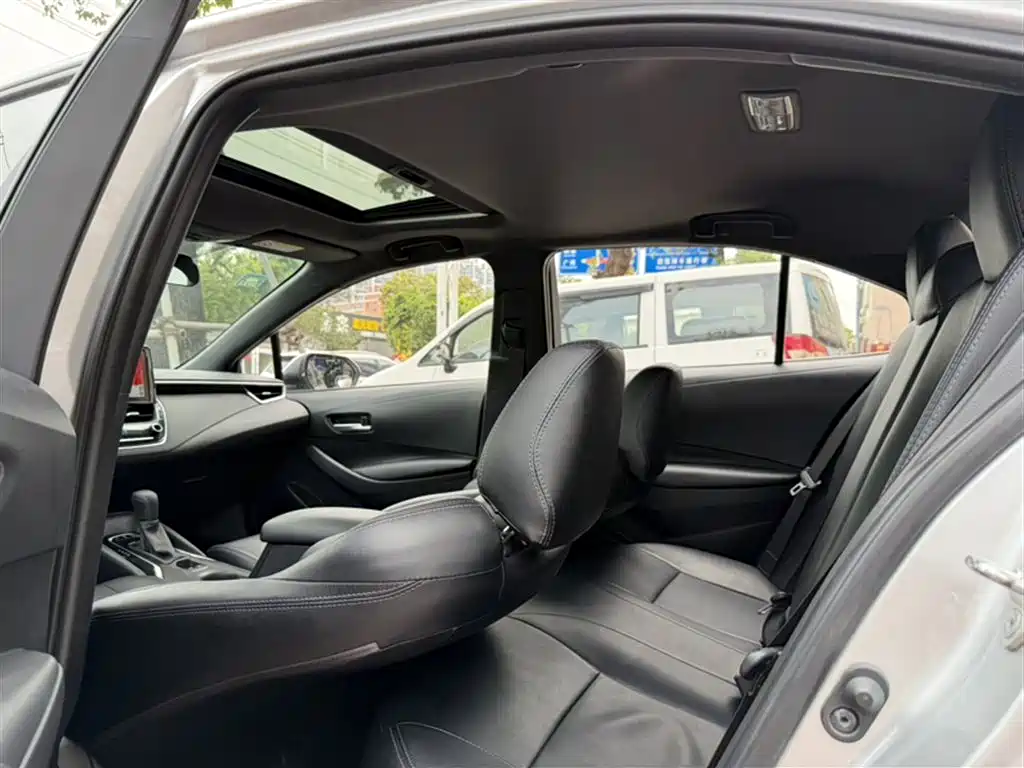Toyota Levin 2021 185T CVT Luxury Edition фото 9