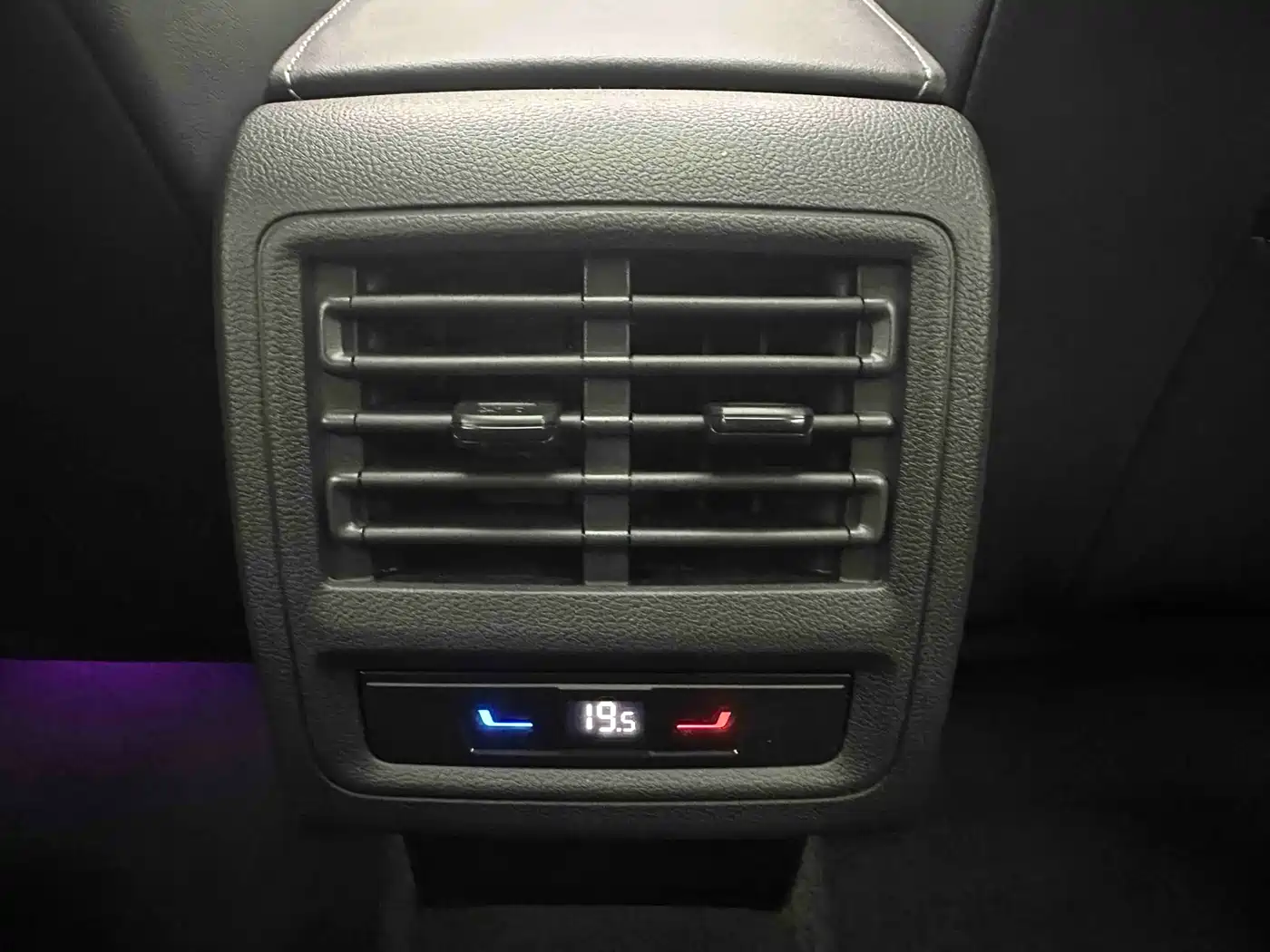 Volkswagen Golf 2021 280TSI DSG R-Line фото 12