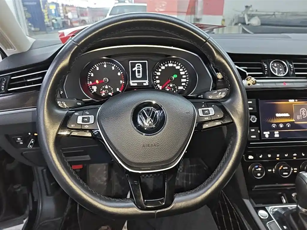 Volkswagen Magotan 2019 330TSI DSG Luxury Class China VI фото 11